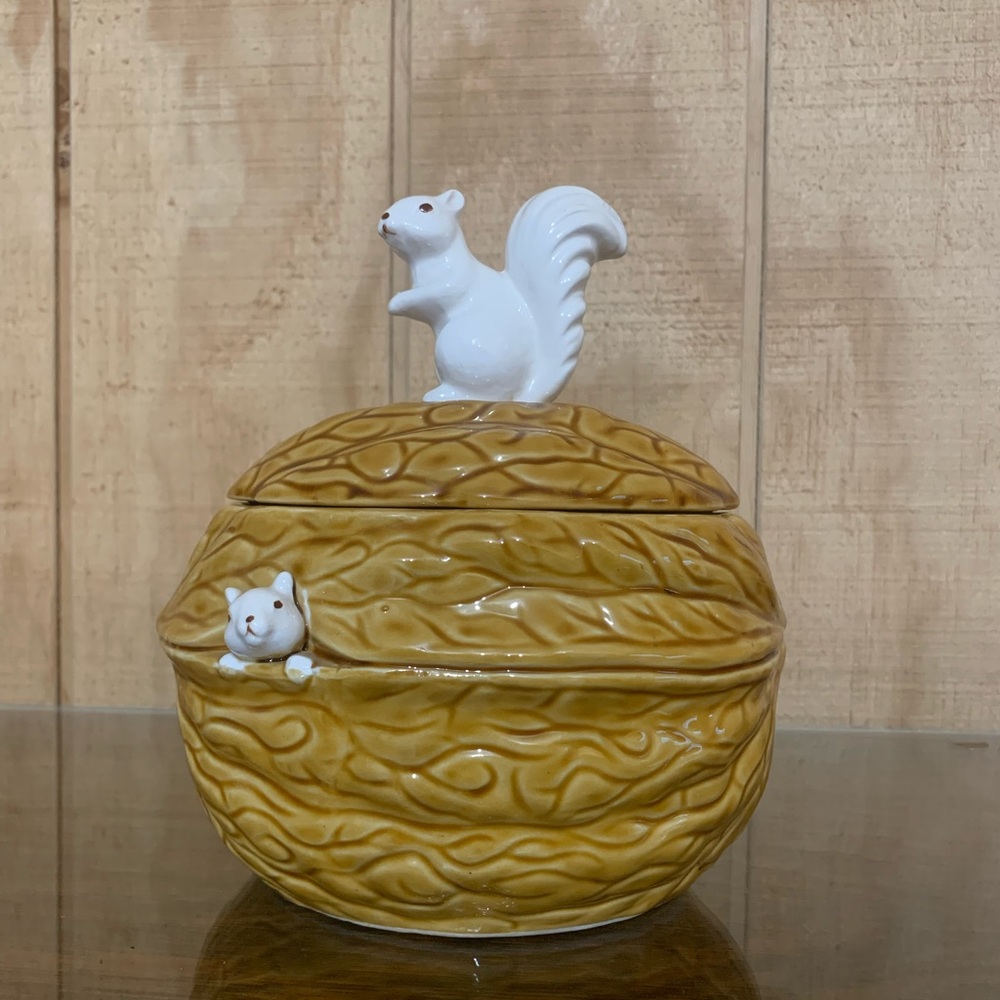 Vintage Ceramic Squirrel Sitting on Walnut Cookie Jar